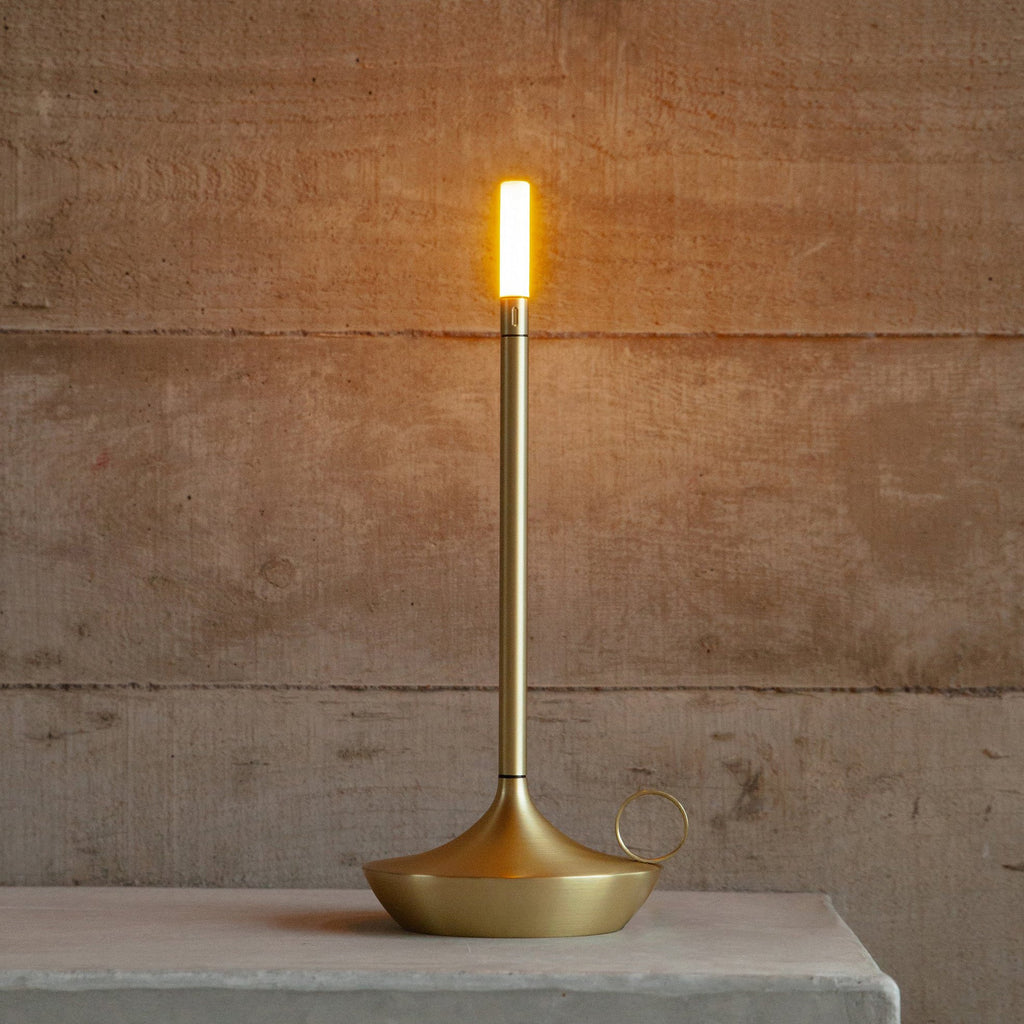 Metal Design Table Lamp Escadinavo VelaWick